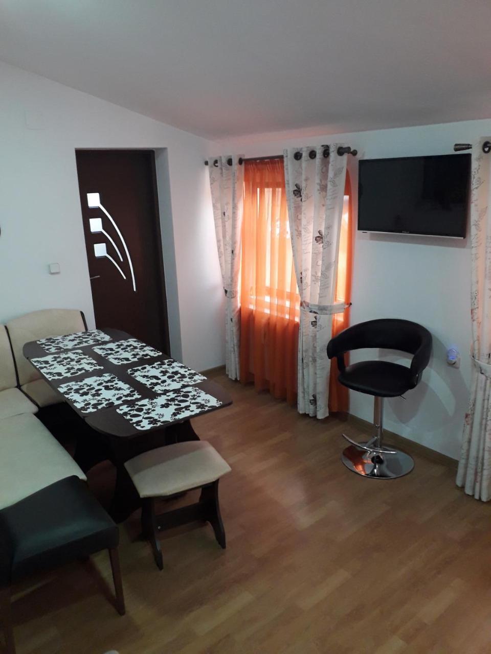 Mary Apartment Сібіу Екстер'єр фото