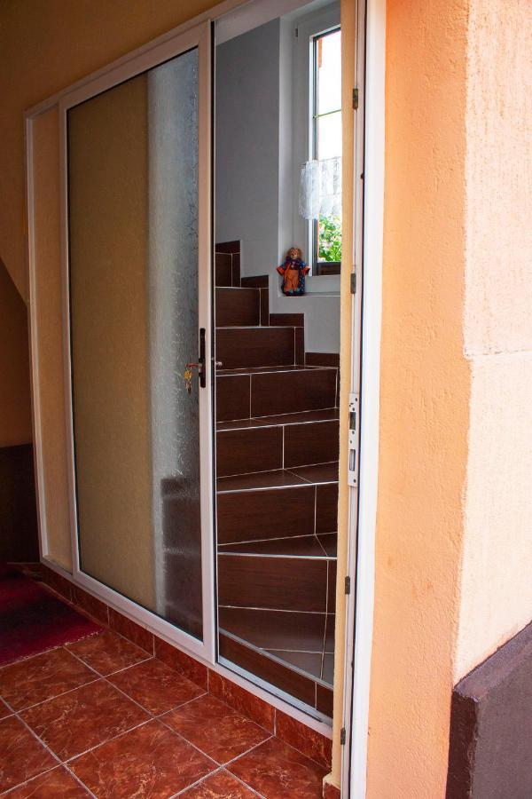Mary Apartment Сібіу Екстер'єр фото